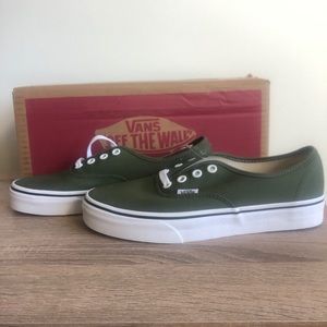 Women’s olive green Classic Vans 7.5